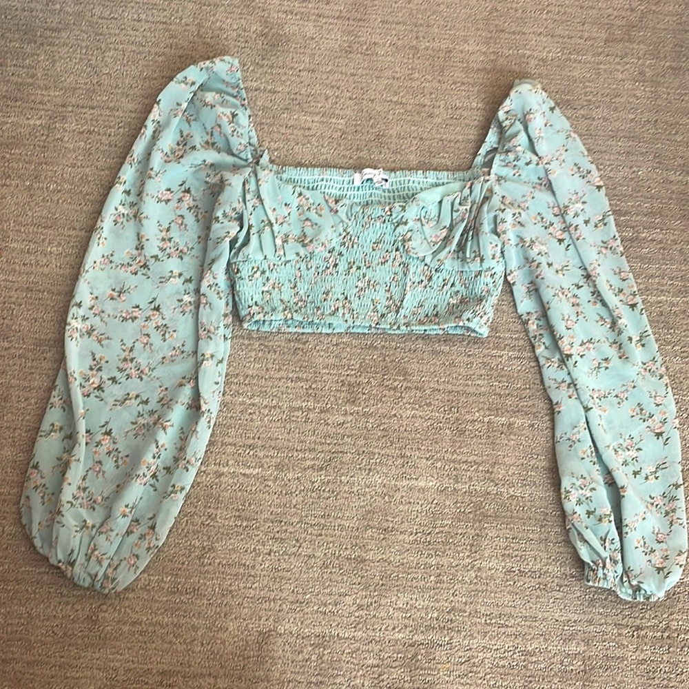 Cropped Blouse with Long Sleeves